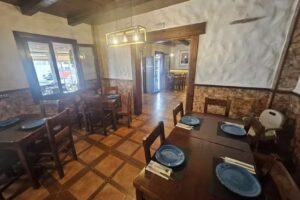 12 Del Doce Burger-Resto