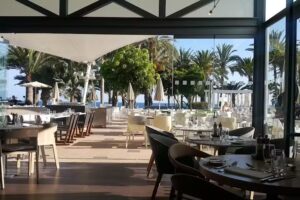 222 SW Bar and Grill