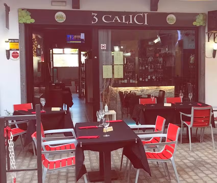 3 Calici