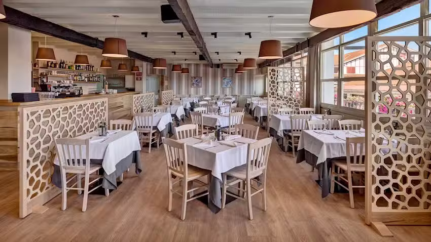 ADUR Restaurant