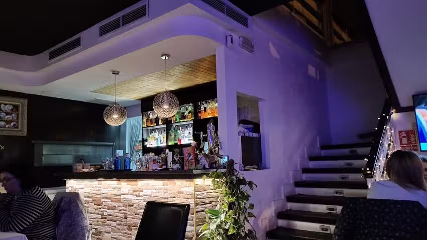 Agra Tandoori Indian Restaurant