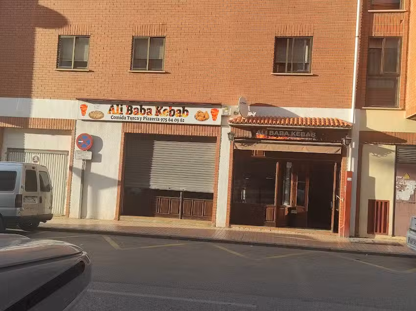 ALI BABA KEBAB & PIZZAZ