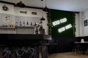 ALLIN good food and good vibes