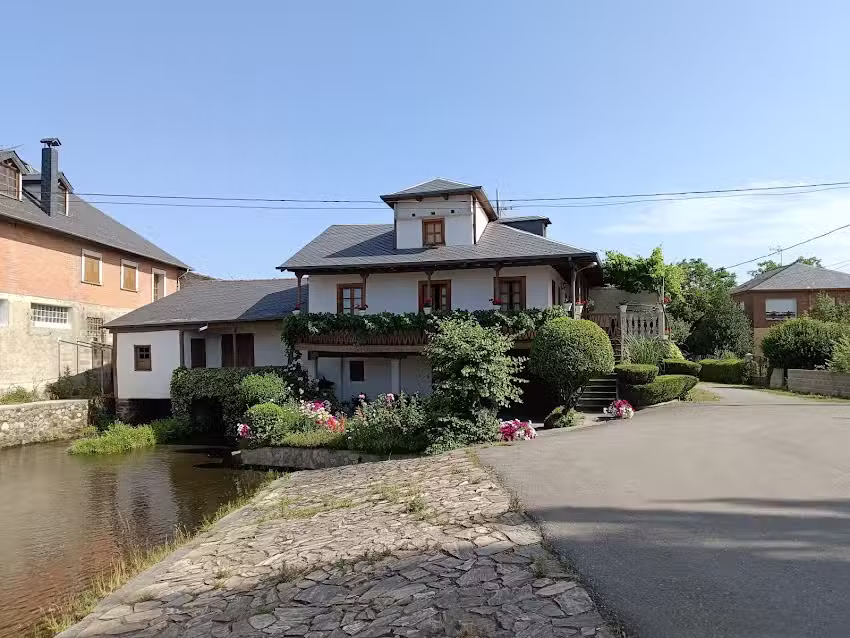 Alojamiento y Albergue EL MOLINO Restaurante