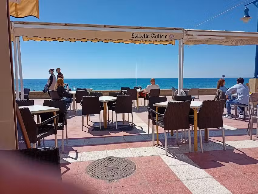 Amore Beach Bar And Restaurant