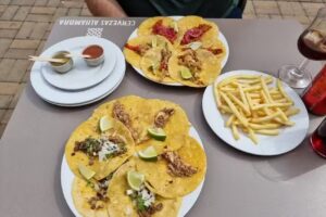 &Aacute;ndale Taquer&iacute;a Ciudad jard&iacute;n