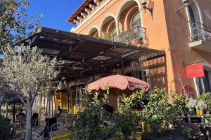 Andreu Espai gastron&ograve;mic. La Roca Village