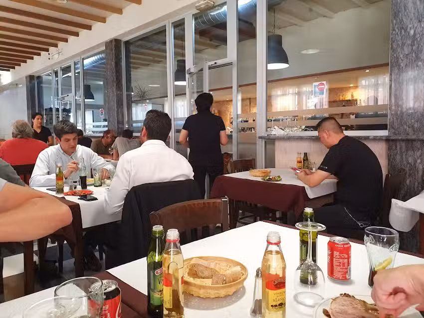 &Agrave;ngel Bar Restaurant