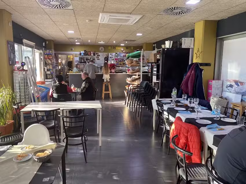 Anica&rsquo;s &ndash; Bar Complejo Deportivo Zuera