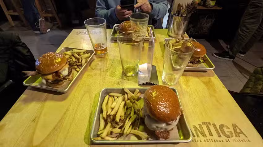 Antiga Benimaclet | Cervecer&iacute;a Artesana | Hamburgueser&iacute;a