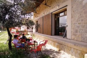 Antigua estaci&oacute;n de tren de Cretas