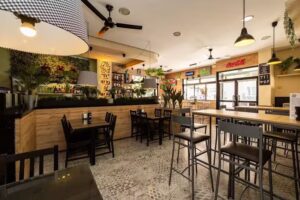 Antojo Caf&eacute; & Bar