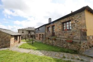 Apartamentos Rurales Casa San Julian and Casa Juan-Miguel and Restaurante Polavila