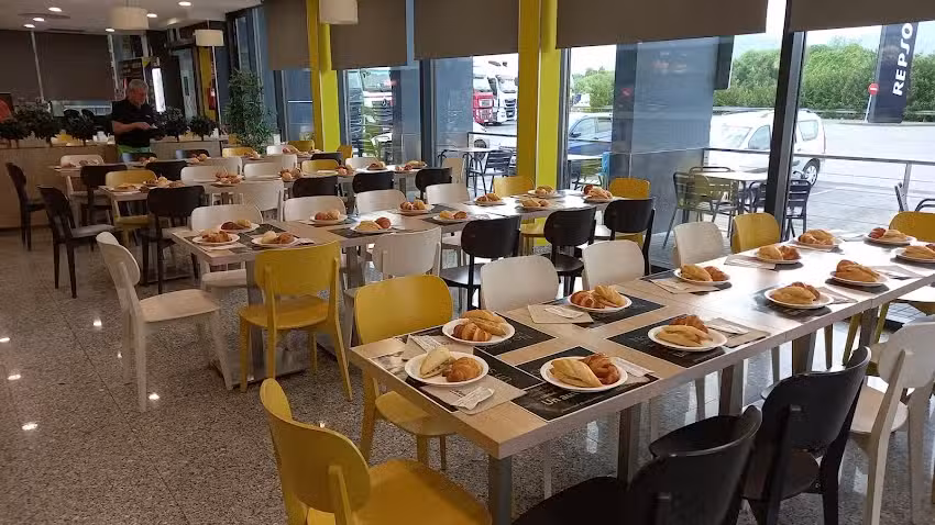 &Aacute;rea de servicio Hernani Madrid Cafestore