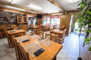 &Aacute;rea Hnos. Vidalle (Restaurante asador)