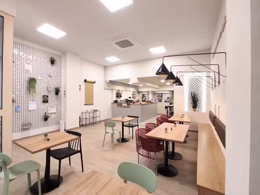 Arrecende Caf&eacute;
