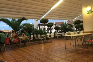 Arrocer&iacute;a Els Tarongers / Residencial Reva