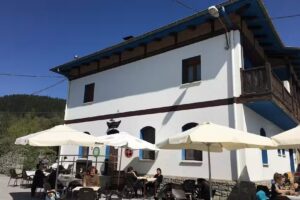 Artoma&ntilde;ako Taberna