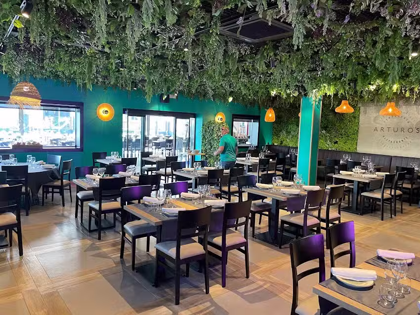 Arturo&acute;s Fuenlabrada Restaurante