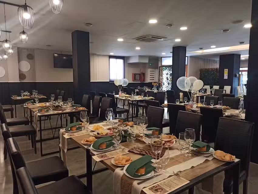 Asador Casa Papa Luis Pizzer&iacute;a Siena