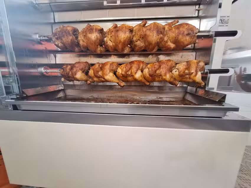Asador de pollos cano alzira