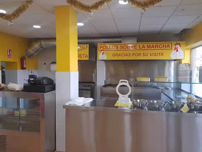 Asador de Pollos nuevo carretero