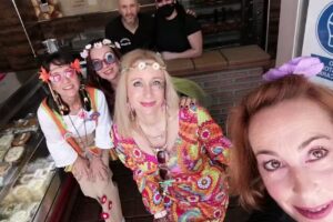 Asador de pollos y comidas &ldquo; El Fog&oacute;n &ldquo;.