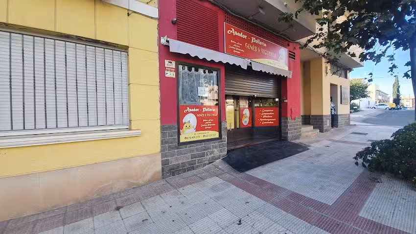 Asador Gin&eacute;s & Victoria