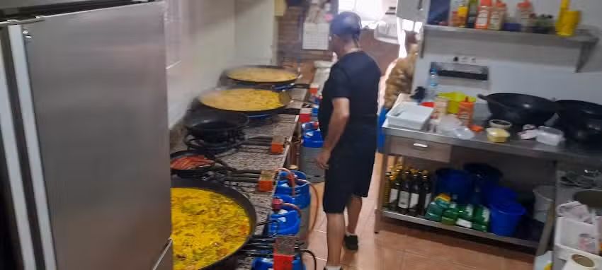 Asador Luc&iacute;a Pu&ccedil;ol