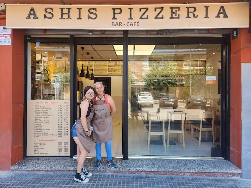 ASHIS PIZZERIA