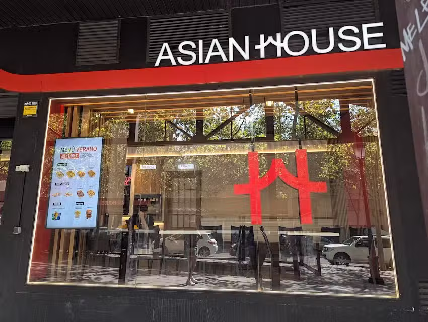 Asian House Puerta de Toledo &ndash; Fusi&oacute;n Asi&aacute;tica & Terraza