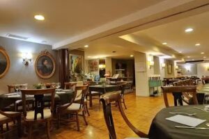 Atalaya &ndash; hostal, restaurante y bar