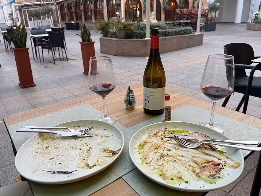 ATIPIKO &bull; Restaurante Nerja