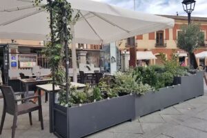 &Aacute;vila Alvalacan