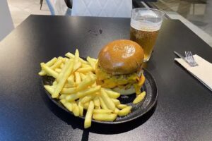 B&rsquo;86 pizzas&burgers