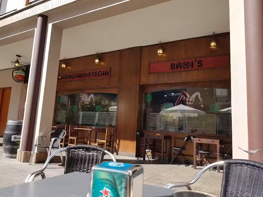 Badis Cerveceria, C.B.