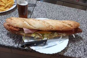 Bagueter&iacute;a &laquo;Y T&uacute; Que Comes&raquo;