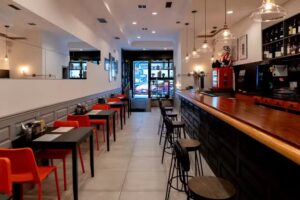 Baka Vieja Burger Shop