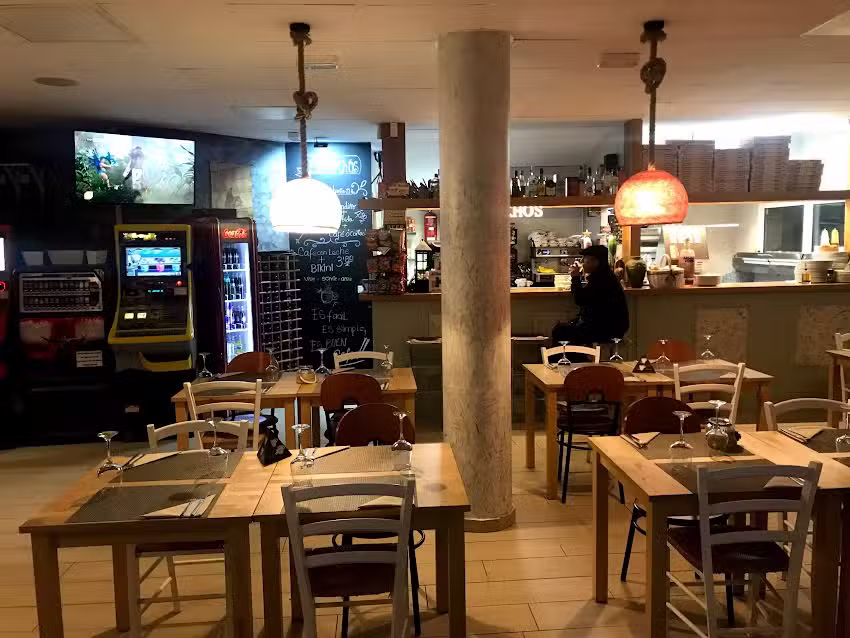 Bakkhos Caf&eacute;-Pizzeria-restaurante
