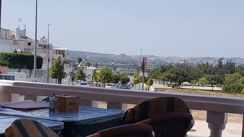 Bar 13