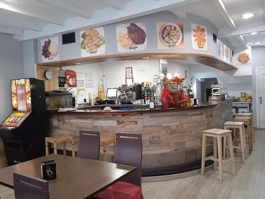 BAR ALDAPA (Restaurante La Cuesta Del Mejillon)