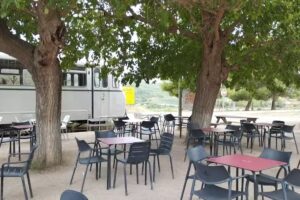 Bar Antiga estaci&oacute; de Bot