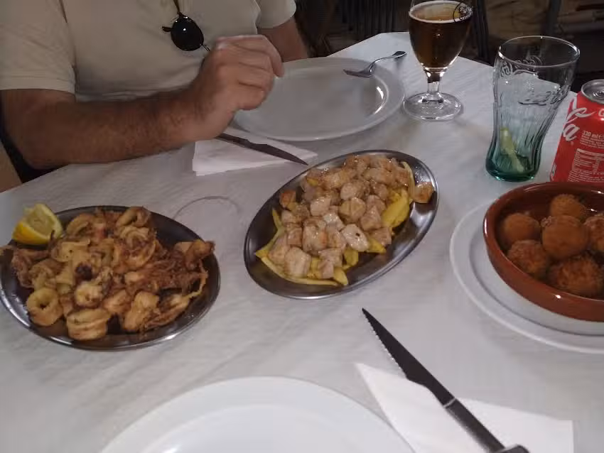 Bar Caama&ntilde;o (Santiago de Compostela)
