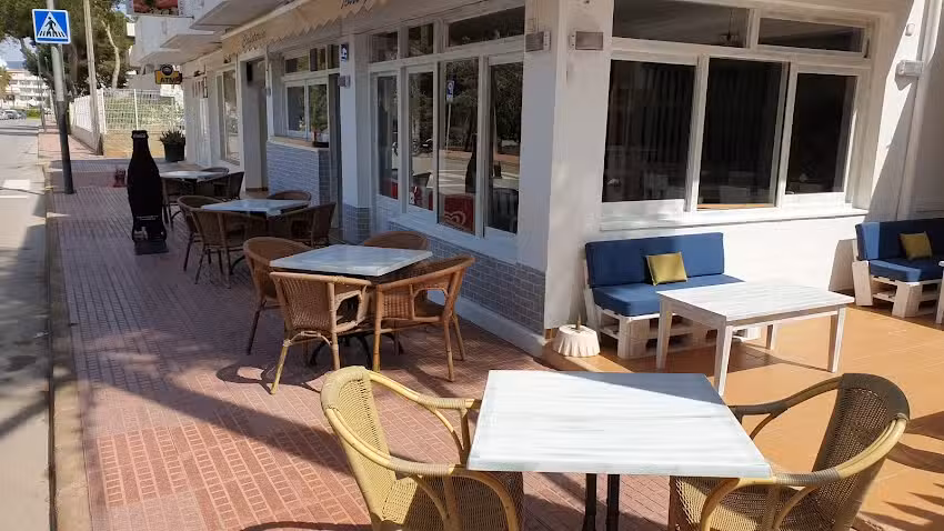 Bar &ndash; Caf&eacute; Coquette