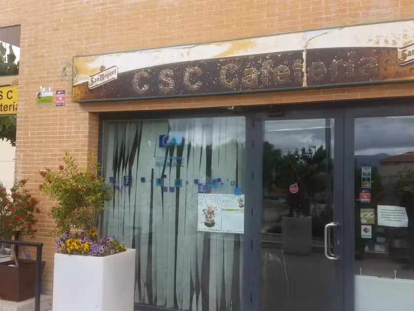 BAR CAFETER&Iacute;A CENTRE SOCIAL REALBLANC