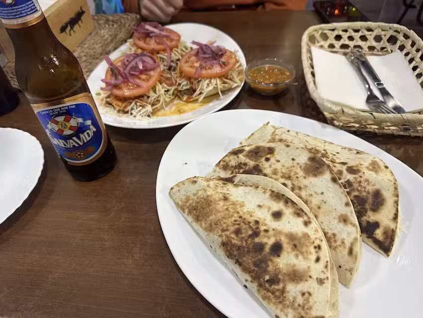 BAR CAFETER&Iacute;A ECUAHONDURAS