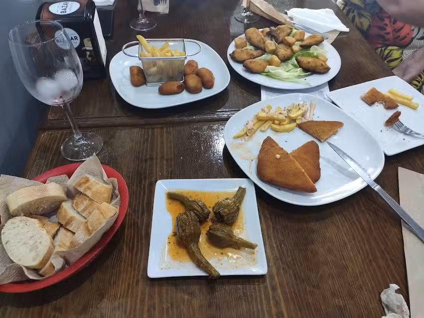 Bar cafeter&iacute;a el parque