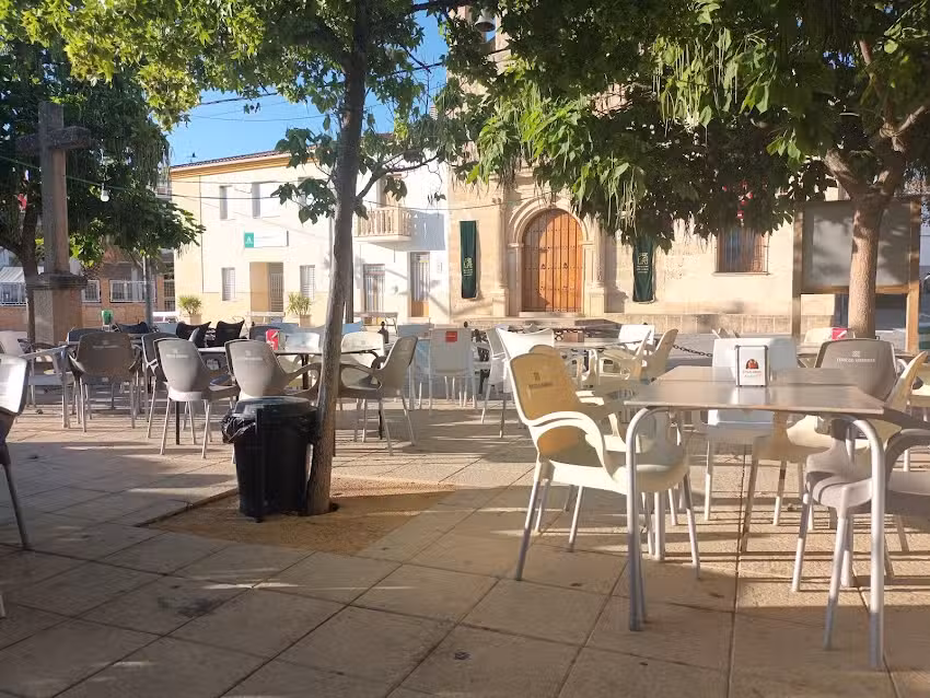 Bar cafeter&iacute;a &laquo;El Redondo&raquo;