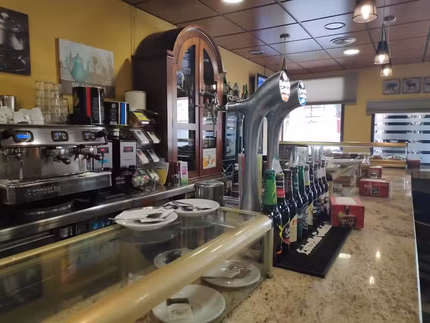 Bar Cafeteria LAS CIMAS