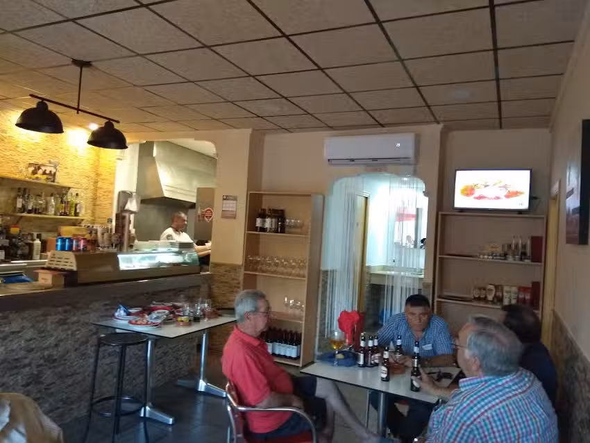 Bar Cafeter&iacute;a Las Fuentes